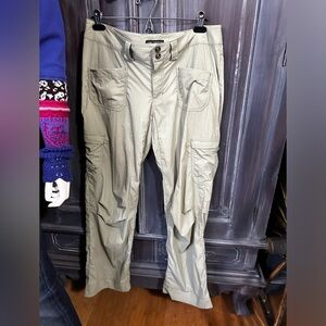 Arc’teryx ladies lightweight pants size8